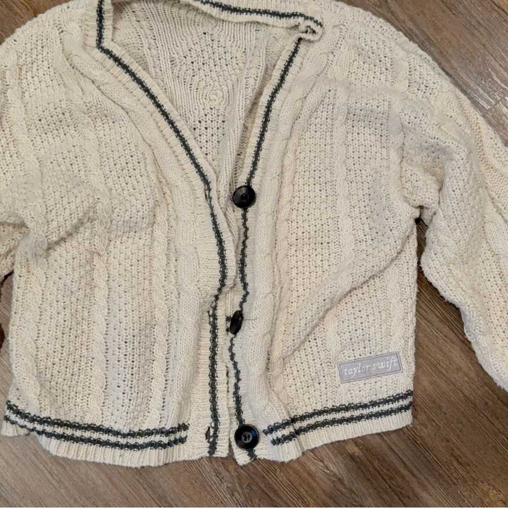 Taylor Swift Cardigan Folklore and 1989 lot